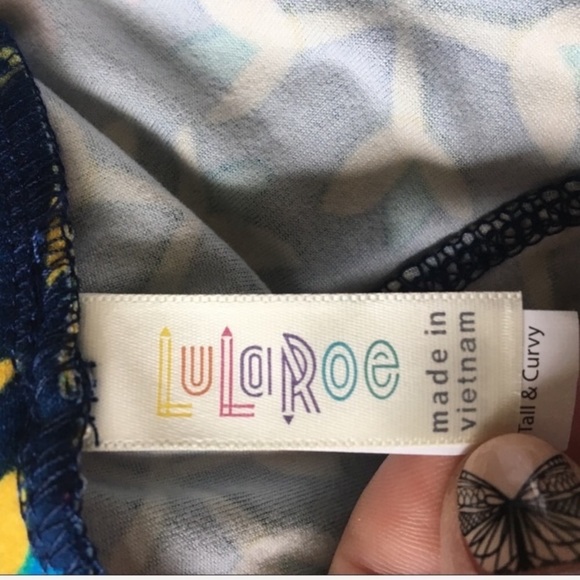 LuLaRoe Tall and Curvy Legging Bundle (3 pair) - Picture 12 of 13